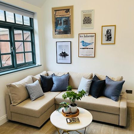 Forge Cottage - Pretty 1 Bedroom Cottage With Free Off Street Parking Лондон Экстерьер фото